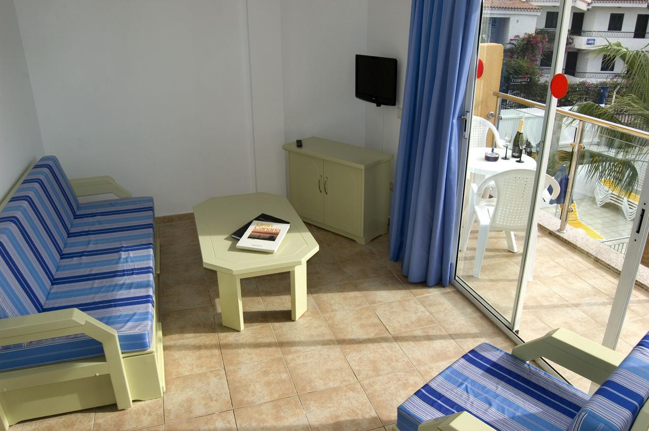 Apartamentos Karina بلايا ديل إنغلز الغرفة الصورة